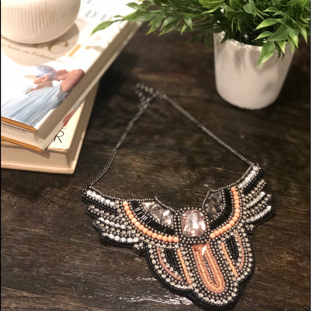 😍HUGE SAVINGS😍BOLD STATEMENT PIECE